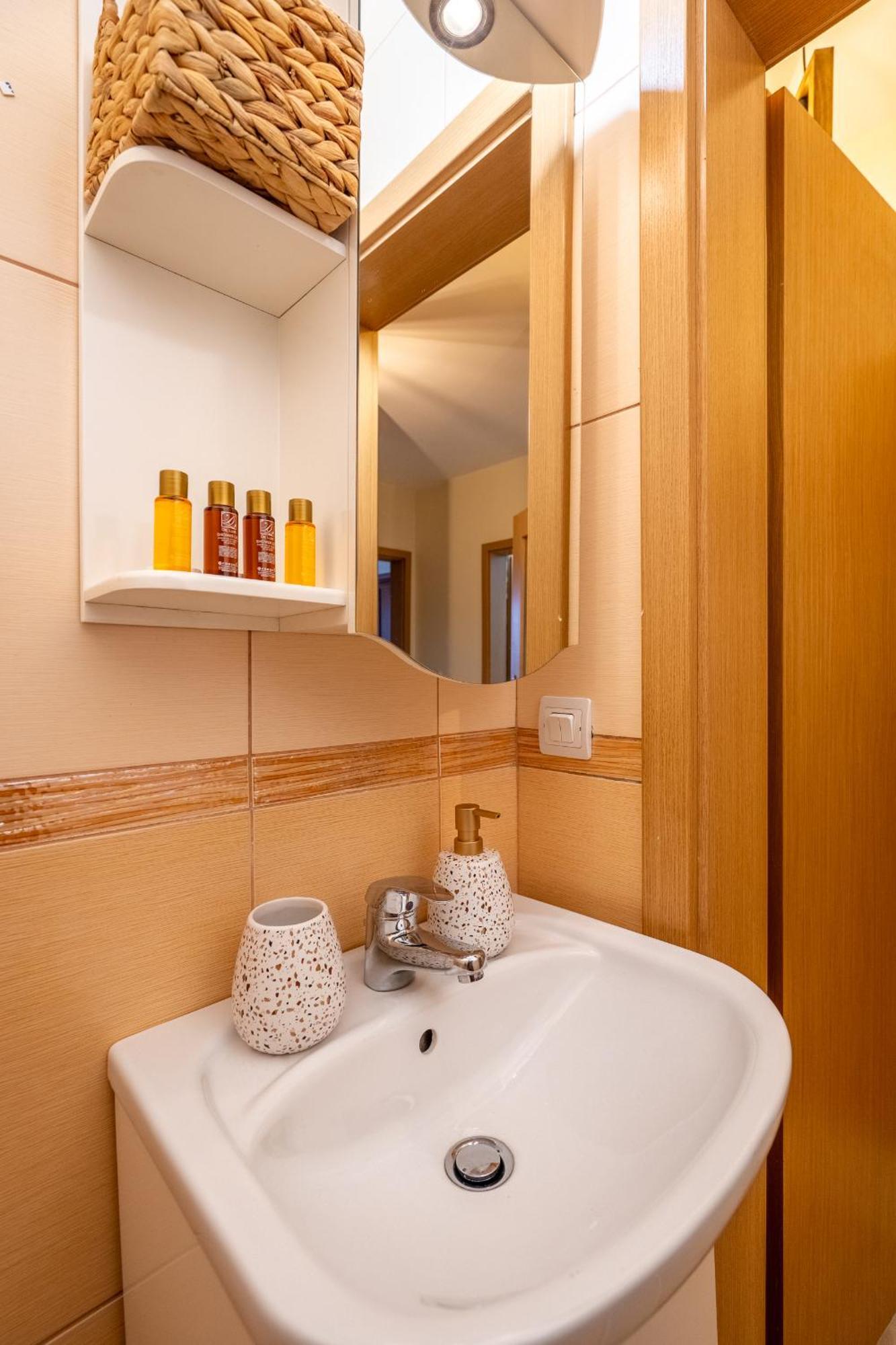 Premium Comfy 2Bdr Apt - Free Parking - Fast Wi-Fi Sofia Exterior foto